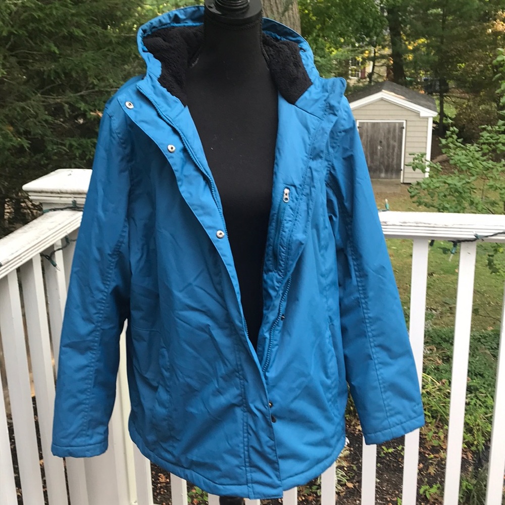 LL Bean Warmer jacket with hood & fleece lining - Picture 3 of 8